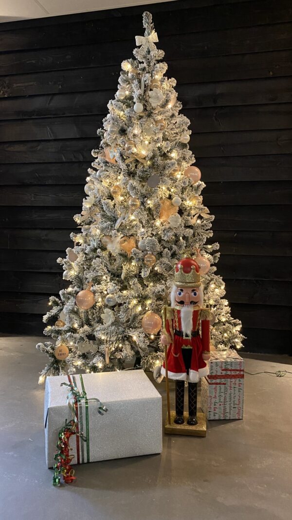 2 Kunstkerstboom Memphis Flock met ledverlichting 270cm sfeer