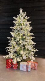 Kunstkerstboom Vancouver besneeuwd met ledverlichting 240cm - Afbeelding 2